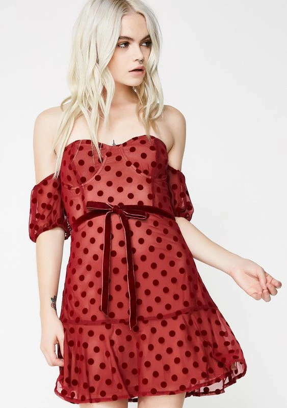 For Love & Lemons Dotty Strapless Dress Will Make Ya Feel Romantic N’ Dreamy Af. This Super Cute Polka Dot Mesh Mini Dress Has An Off The Shoulder Design And A Bodice That Has Underwire Detailing With A Back Zipper Closure.