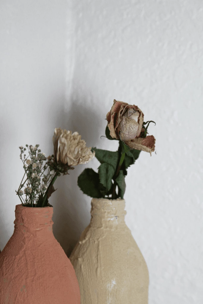 DIY: How To Create Faux Ceramic Vases Using Baking Soda & Acrylic Paint