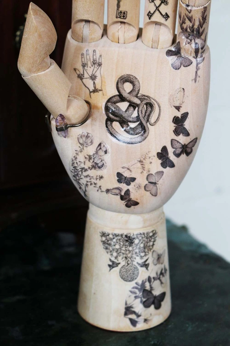 DIY: Tattoo Hand Mannequin – Urban Outfitters Inspired