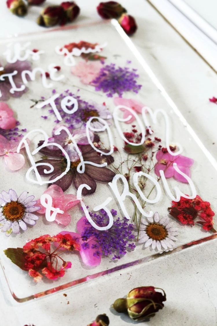 Stunning Pressed Flower Quote Board