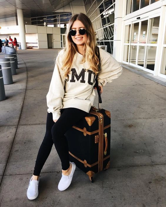 40 Summer Travel Outfits to Make you Feel Comfy  BelleTag